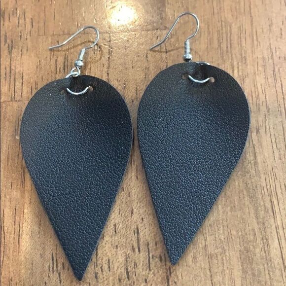 𝅺pu Leather Tear Drop BLACK Earrings - Picture 2 of 6